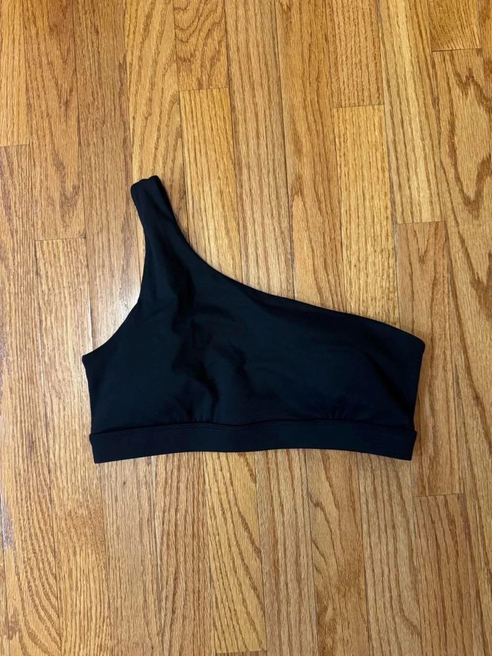 black one shoulder sports bra